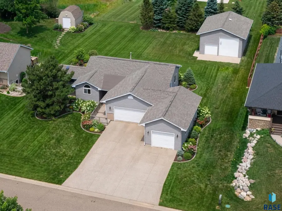 7816 W 42nd St, Sioux Falls, SD 57106 - #2