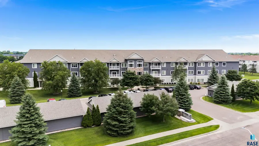 6206 S Avalon Ave, Sioux Falls, SD 57108 - #2