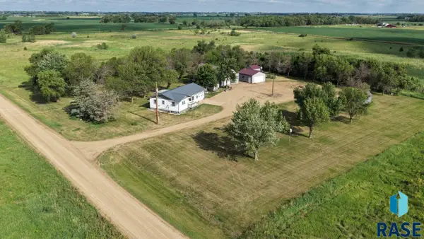 46822 279th St, Lennox, SD 57039
