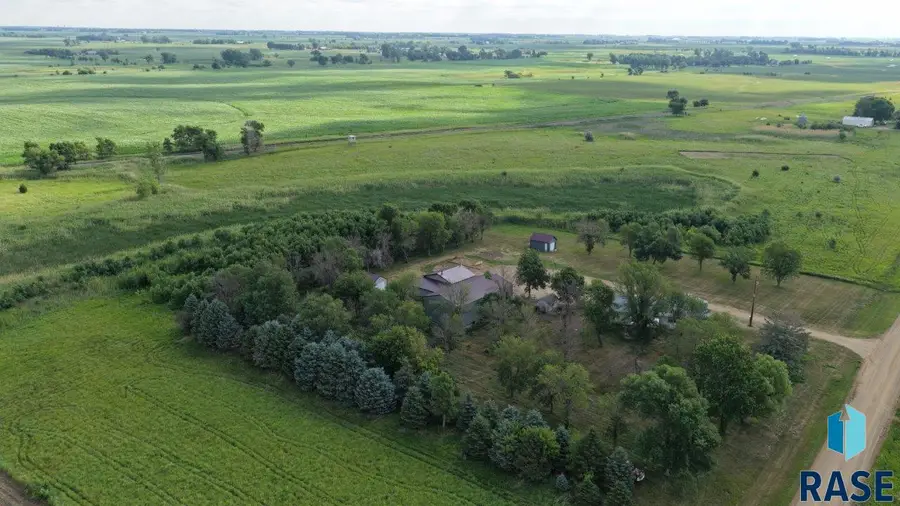 46822 279th St, Lennox, SD 57039 - #2