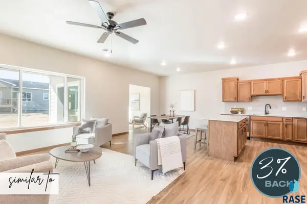 9207 W 43rd St, Sioux Falls, SD 57106