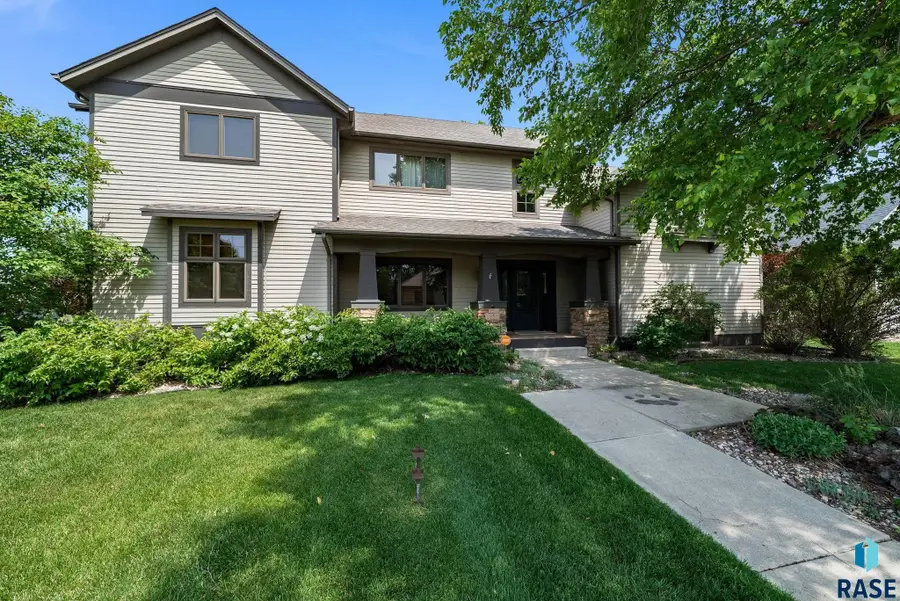 1600 S Parkview Blvd, Brandon, SD 57005 - #3