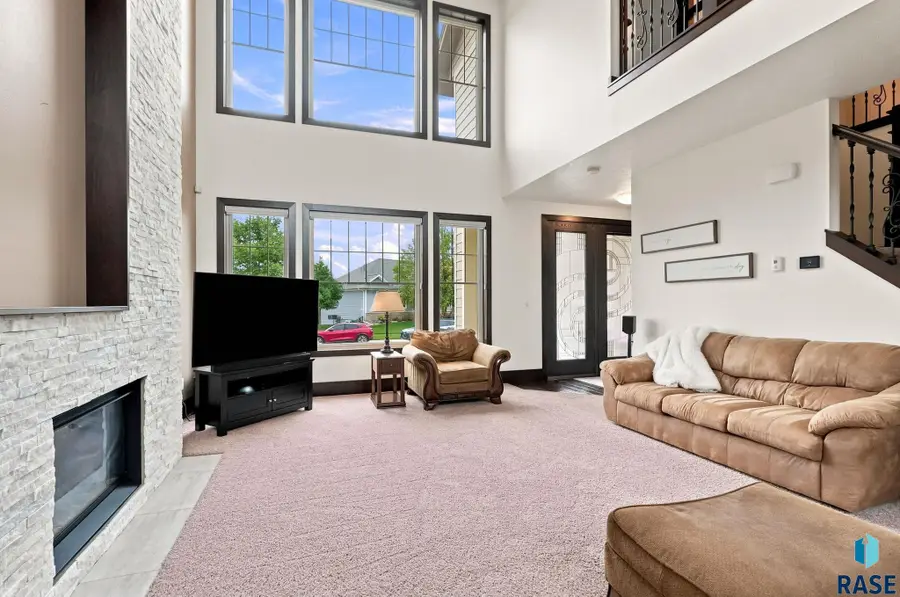 2309 S Moss Stone Cir, Sioux Falls, SD 57110 - #3