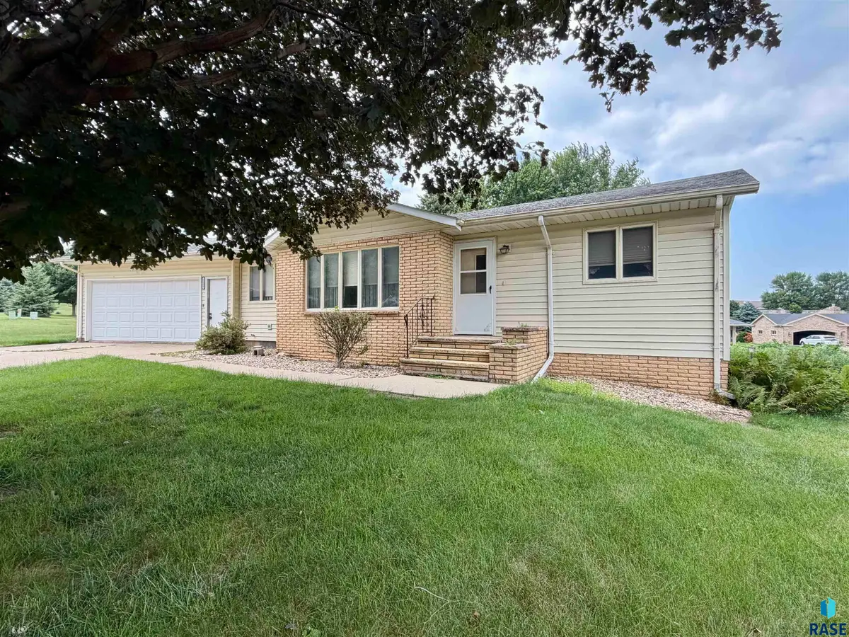 1111 Elm Cv, Luverne, MN 56156 - #1