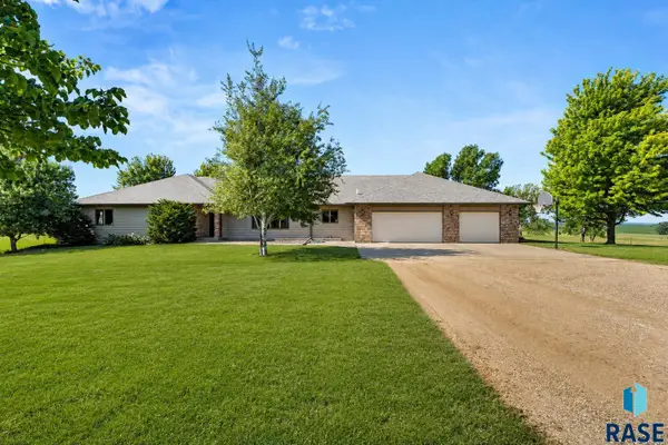 46036 268th St, Chancellor, SD 57015