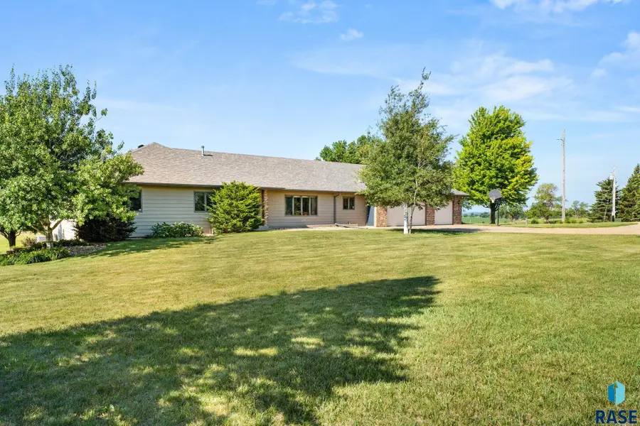 46036 268th St, Chancellor, SD 57015 - #3