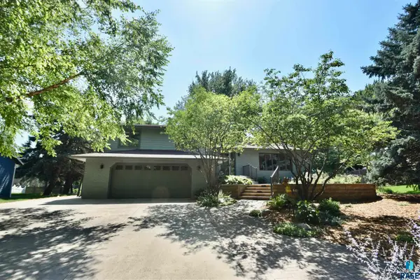 2421 E Marson Dr, Sioux Falls, SD 57103