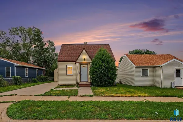1305 E 12th St, Sioux Falls, SD 57103