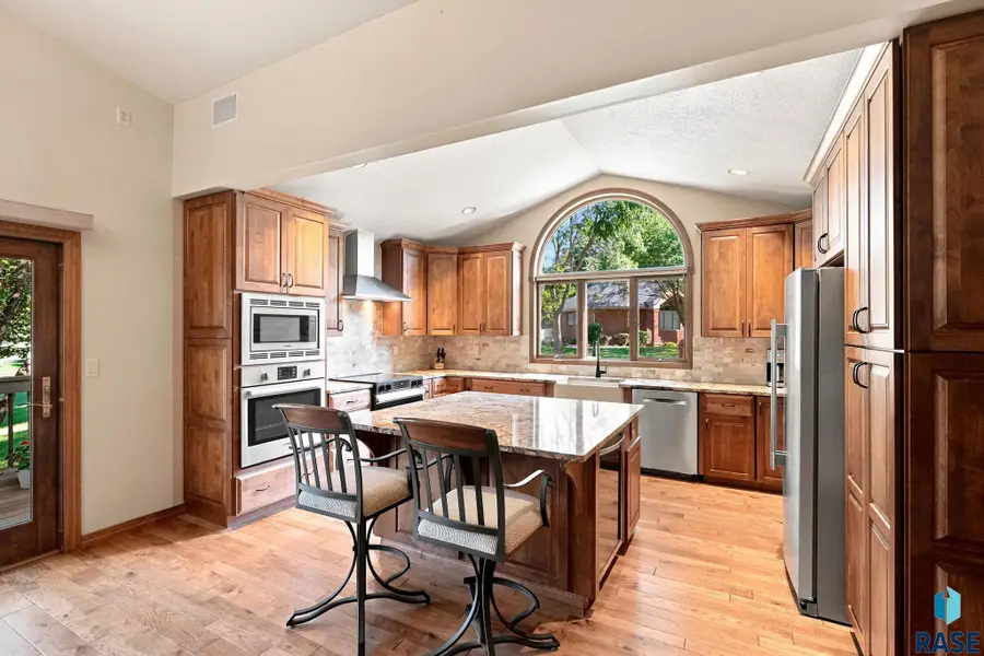 5109 S Sweetbriar Dr, Sioux Falls, SD 57108 - #2