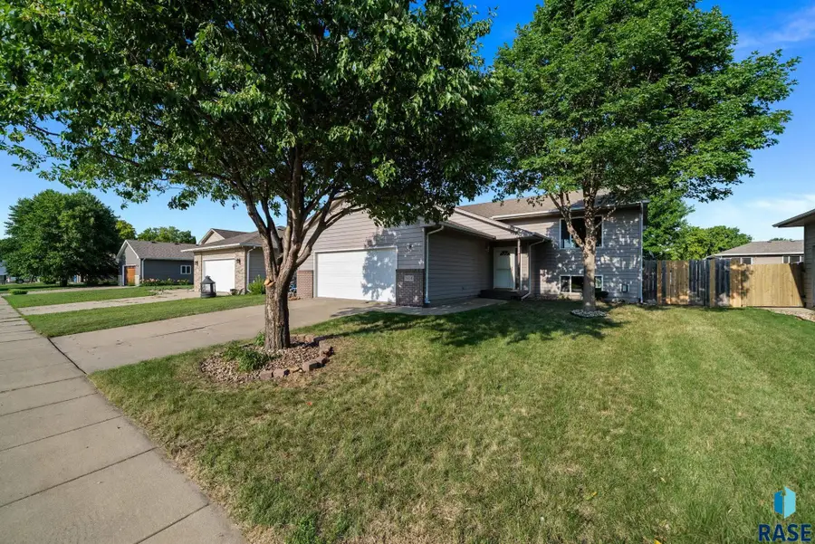 5116 S Sarmar Ave, Sioux Falls, SD 57106 - #2