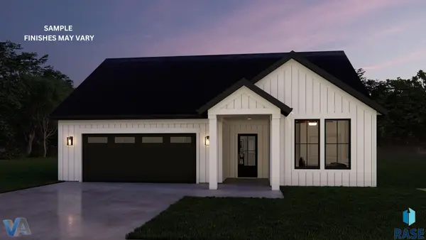 5913 E Rush St, Sioux Falls, SD 57110