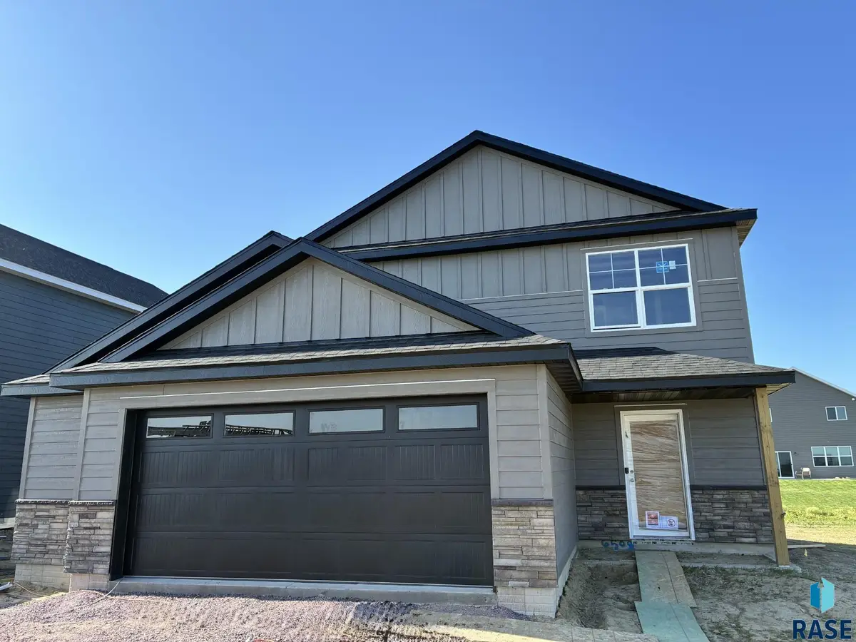 6508 W Goldberg Dr, Sioux Falls, SD 57107 - #1