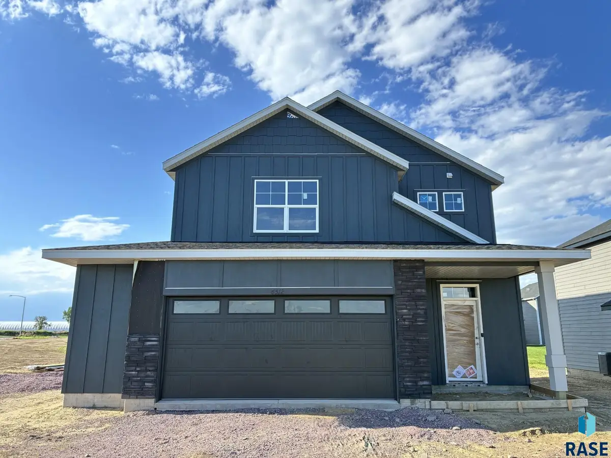 6512 W Goldberg Dr, Sioux Falls, SD 57107 - #1