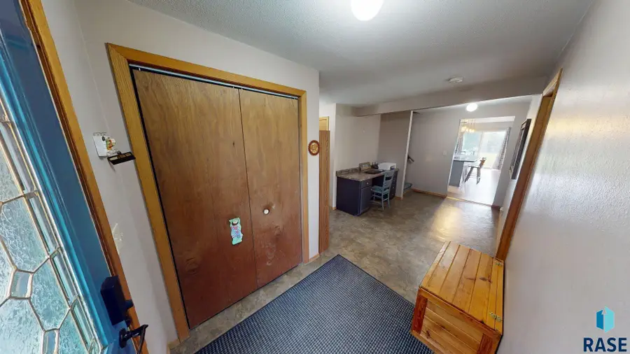 206 N Buffalo St, Elkton, SD 57026 - #2