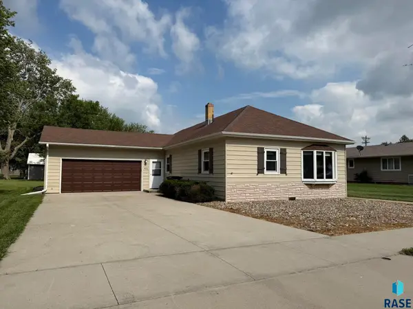 Curry St, Scotland, SD 57059