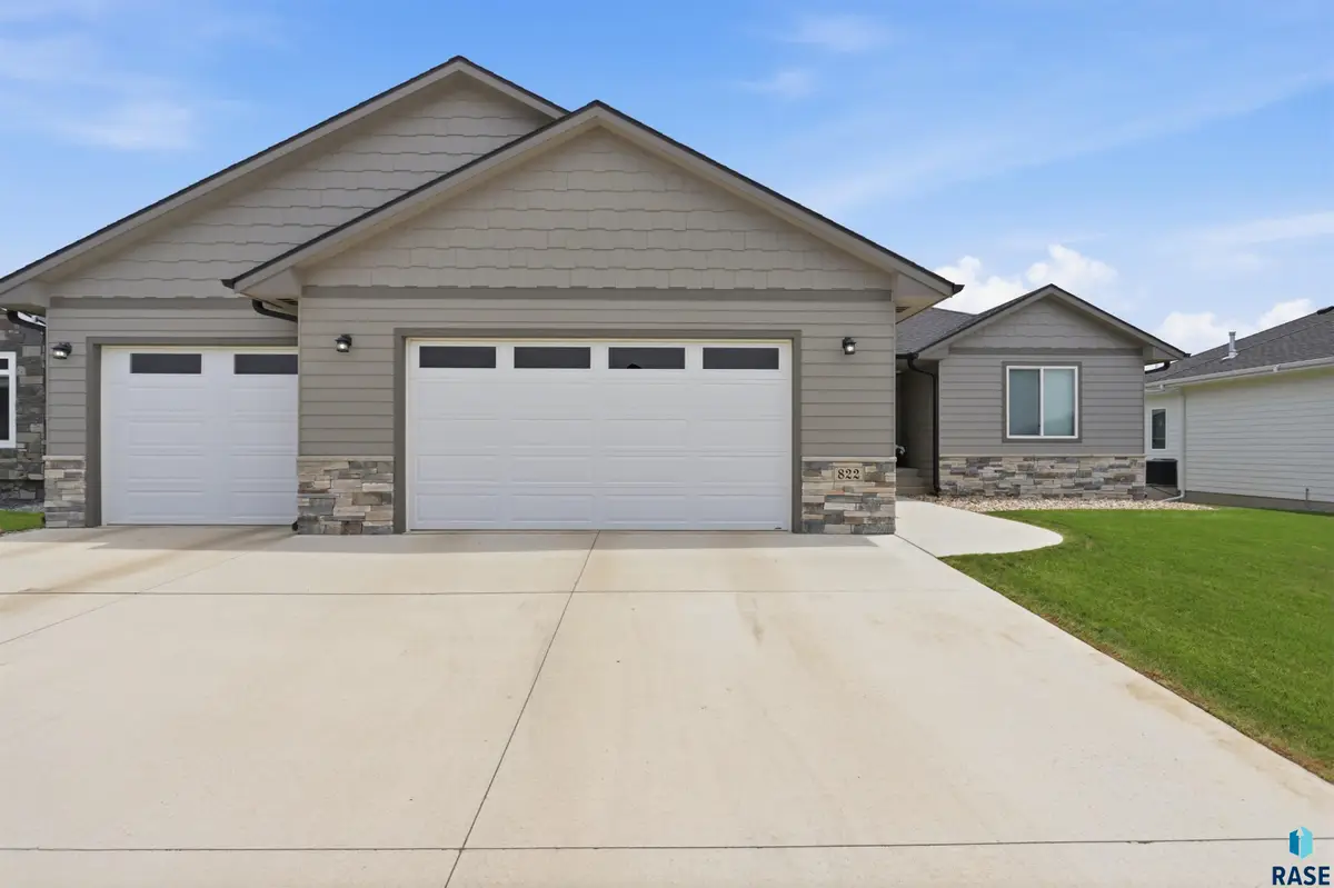 822 Melissa Ave, Harrisburg, SD 57032 - #1