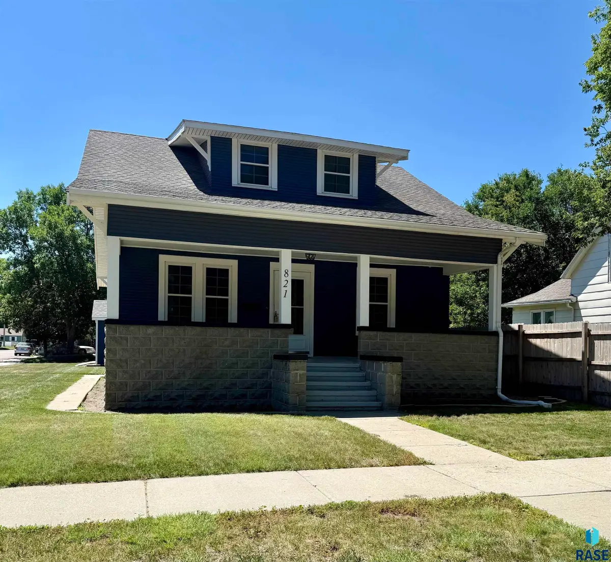 E 2nd Ave, Mitchell, SD 57301 - #1