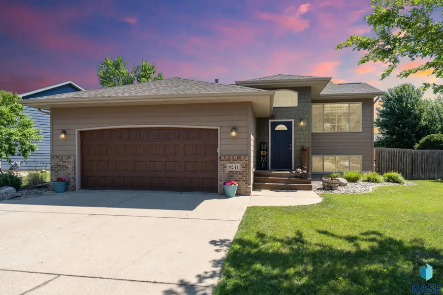 9241 W Norma Trl, Sioux Falls, SD 57106 - #3