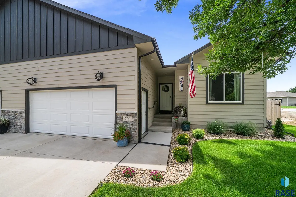 703 N Marquette Ave, Sioux Falls, SD 57110 - #1
