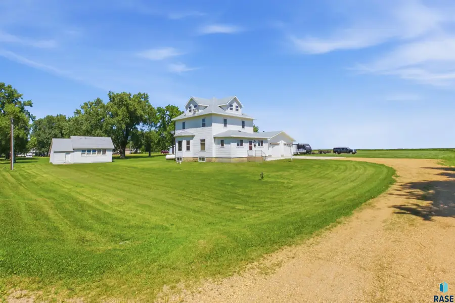 400 2nd St S, Brandt, SD 57218 - #2