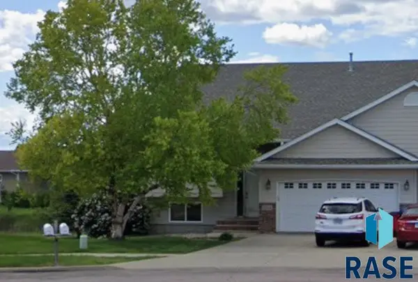 7514 W 58th St, Sioux Falls, SD 57106
