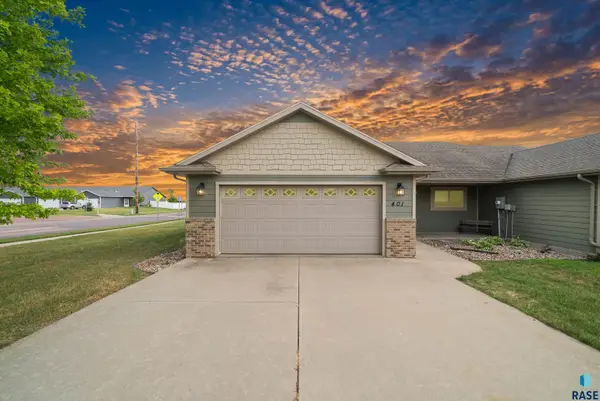 401 Cypress Cir, Harrisburg, SD 57032