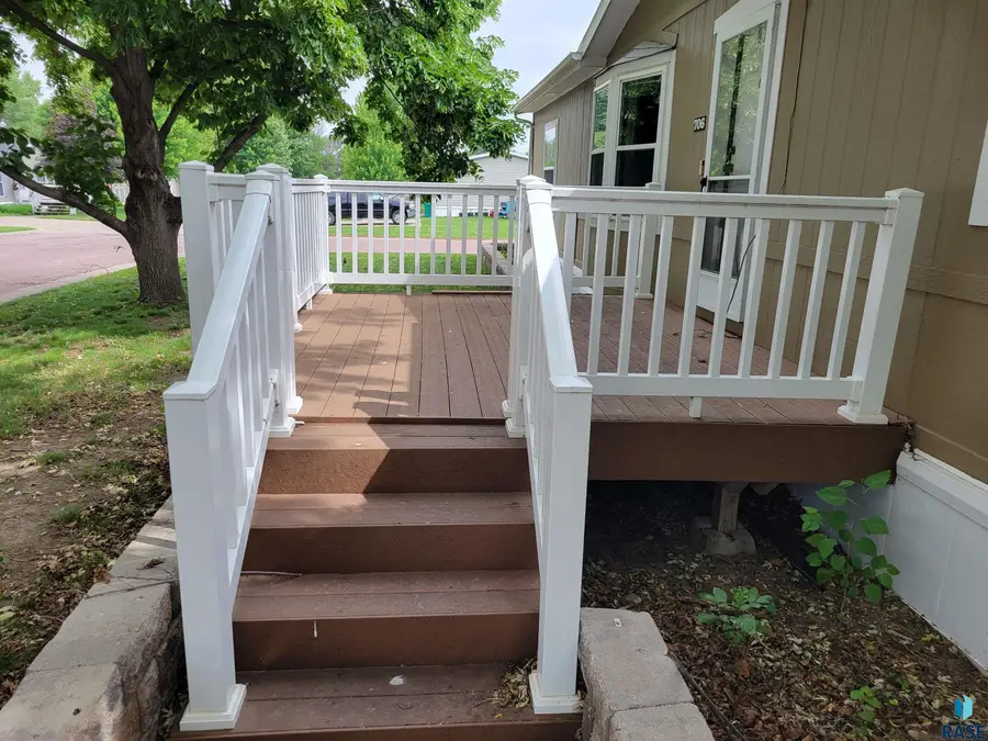 706 N Mallard Pl, Sioux Falls, SD 57107 - #3