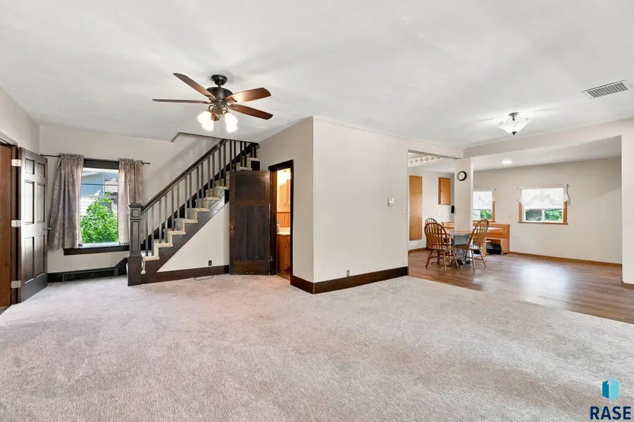 1040 Lincoln St, Centerville, SD 57014 - #2