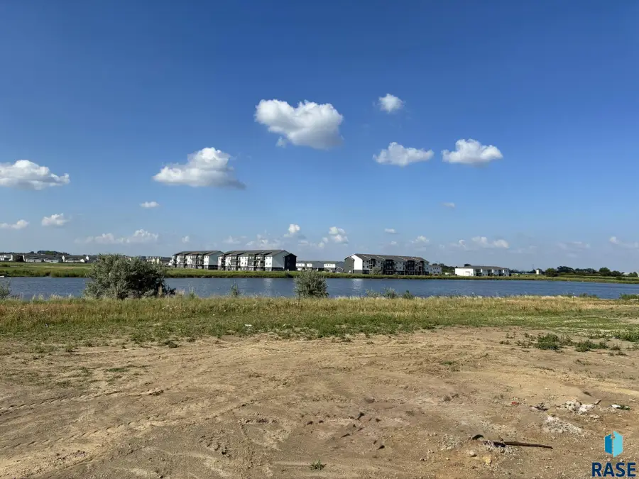5612 E Ashwood Cir, Sioux Falls, SD 57108 - #3