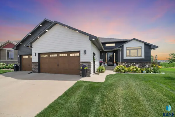 6717 Dugout Ln, Sioux Falls, SD 57110
