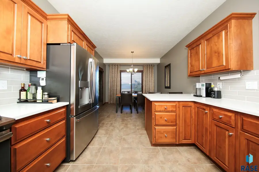 1917 S Shaw Ave, Sioux Falls, SD 57106 - #2