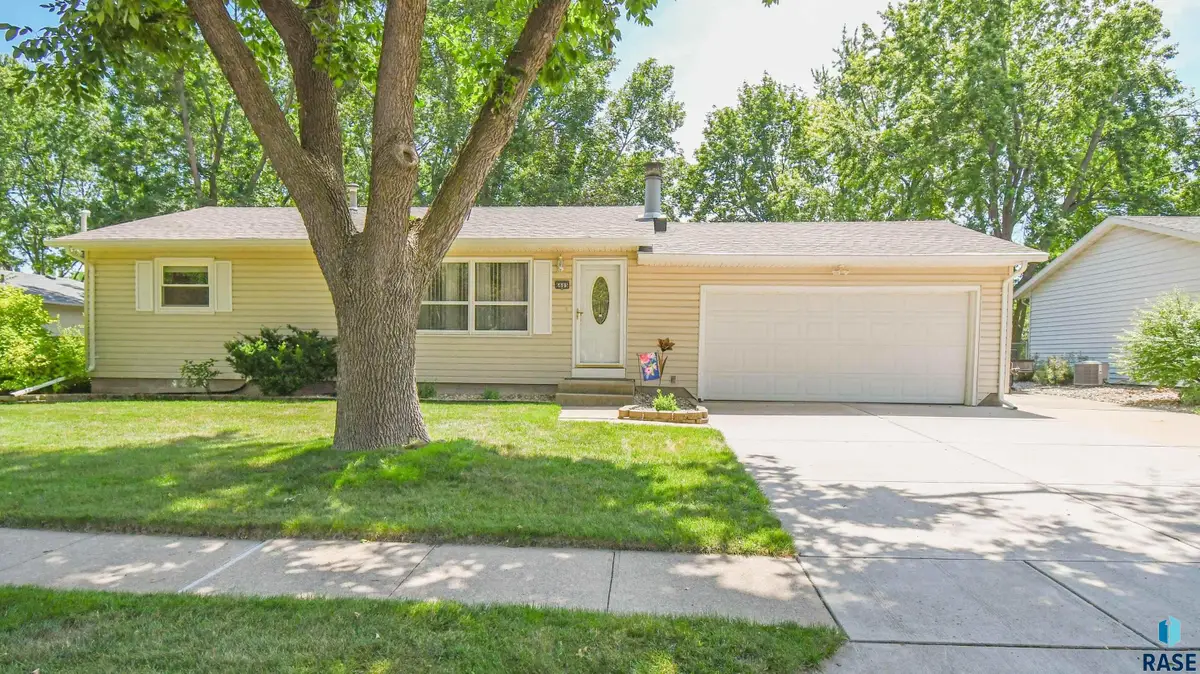 6605 W 47th St, Sioux Falls, SD 57106 - #1