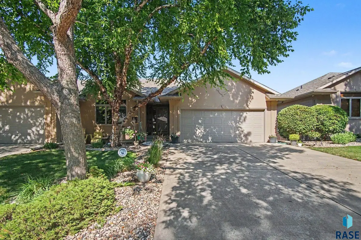 6517 S Killarney Ct, Sioux Falls, SD 57108 - #1