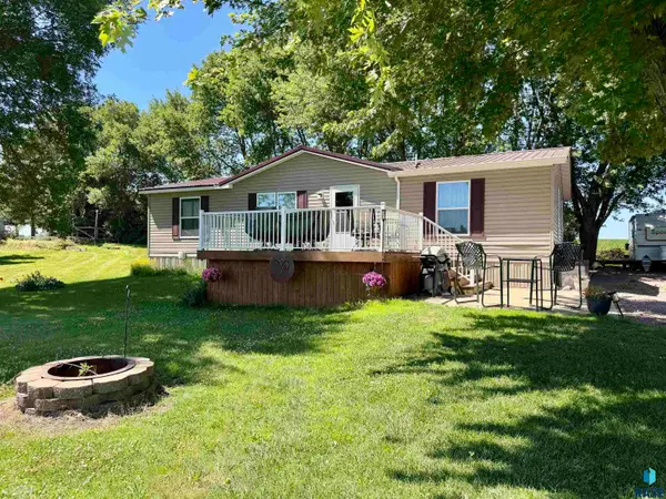 25 Pommier Ln, Garvin, MN 56132