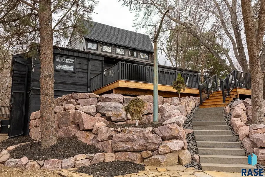 2320 S Southeastern Ave, Sioux Falls, SD 57103 - #2