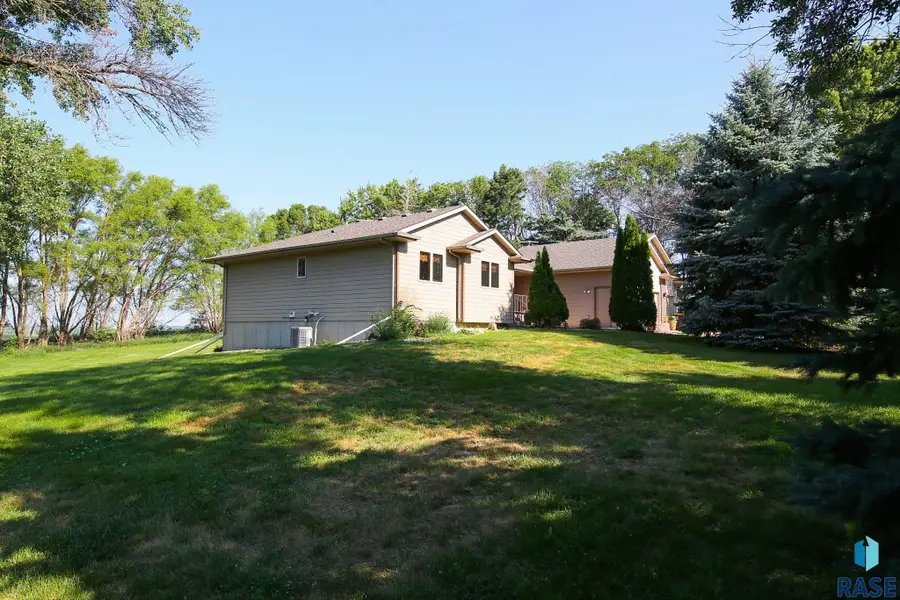 25569 470th Ave, Crooks, SD 57020 - #2