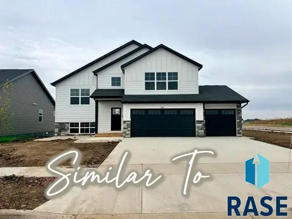 6220 W Goldberg Dr, Sioux Falls, SD 57107
