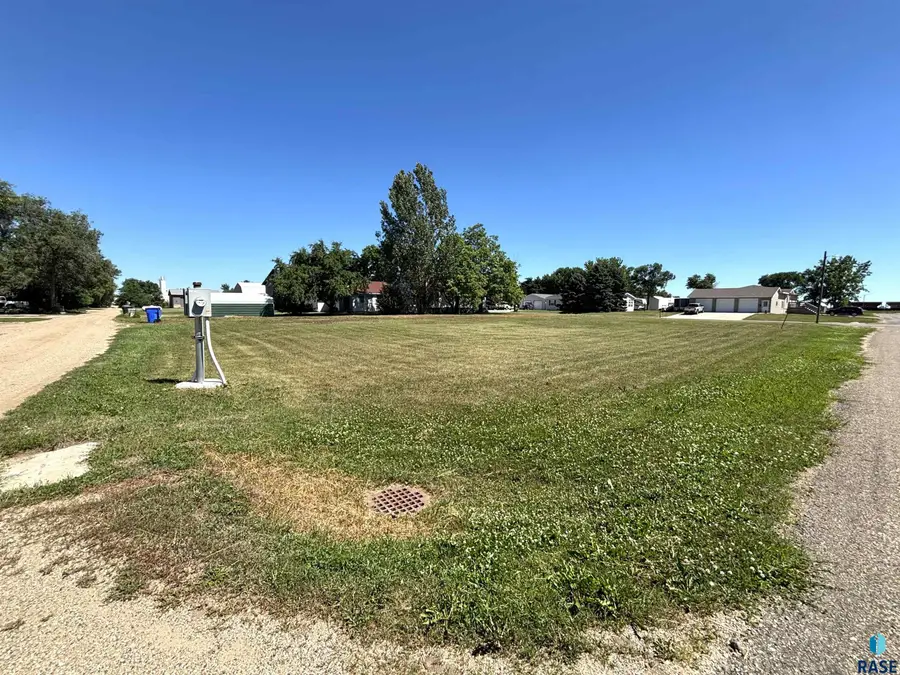 705 E 2nd Ave, Miller, SD 57362 - #3