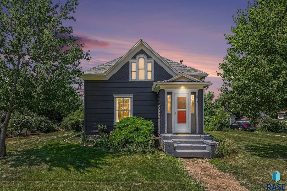 803 N Egan Ave, Madison, SD 57042 - #1