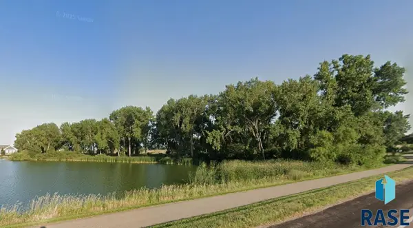Lot 8 Marrs Beach Ln, Madison, SD 57042
