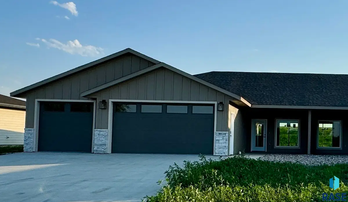 601 Mill Pond Rd #2, Rock Rapids, IA 51246 - #1