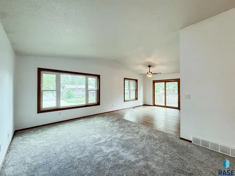 201 Anna Way, Harrisburg, SD 57032 - #2