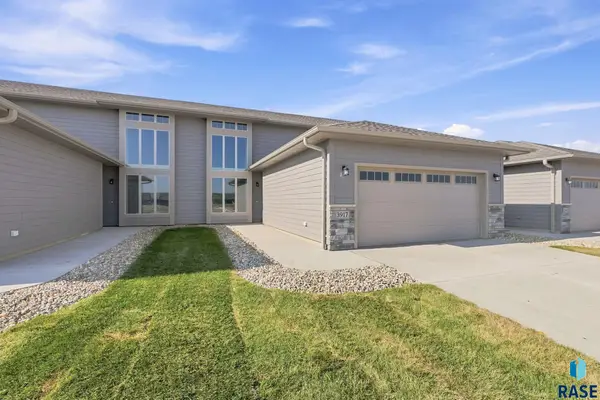3917 E Iron Bridge Pl, Sioux Falls, SD 57108