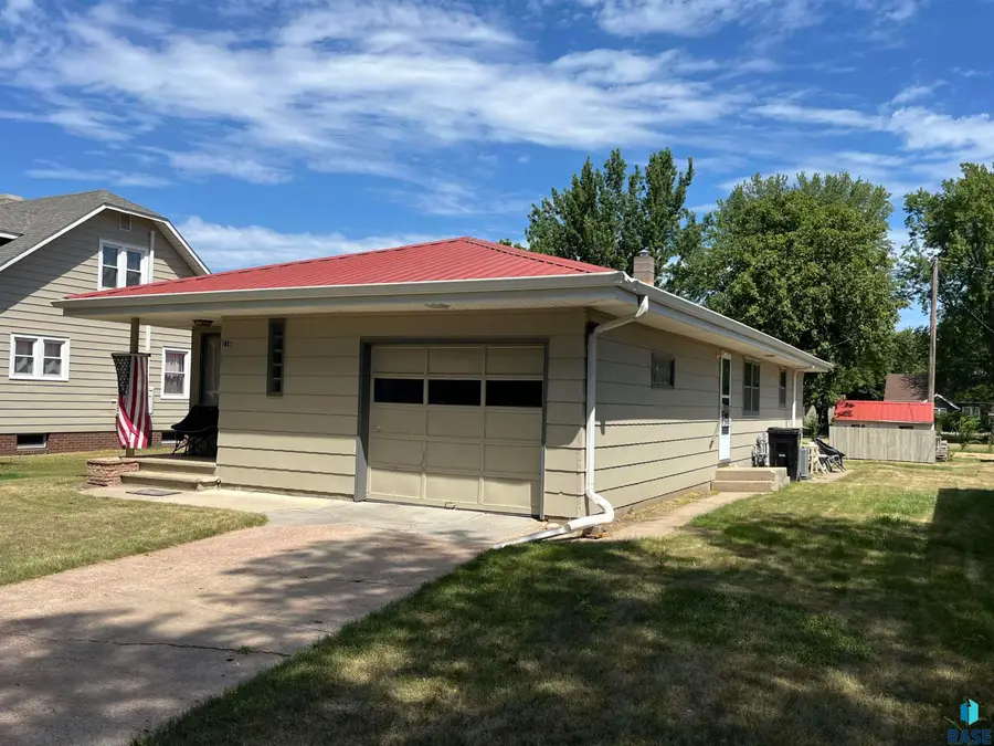 216 E Fourth St, Freeman, SD 57029 - #3