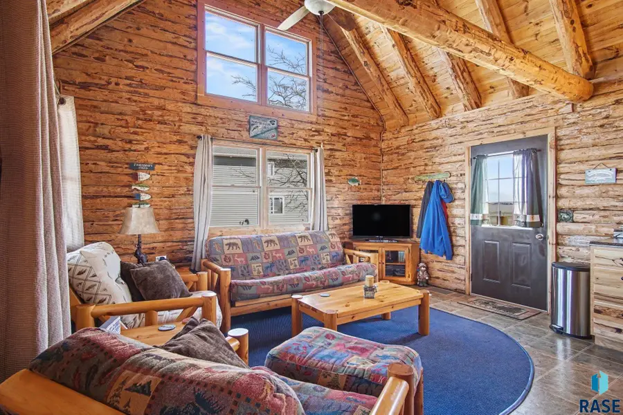 21251 Vantage Point Rd, Lake Preston, SD 57249 - #3