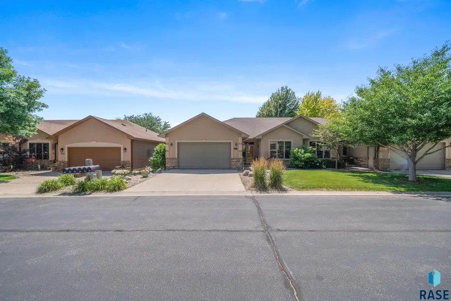 2603 S Big Timber Pl, Sioux Falls, SD 57105 - #2