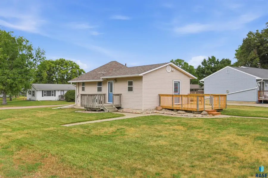 508 S Park Ave, Colton, SD 57018 - #2