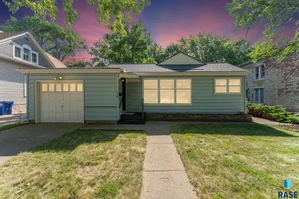 318 N Broadway St, Canton, SD 57013
