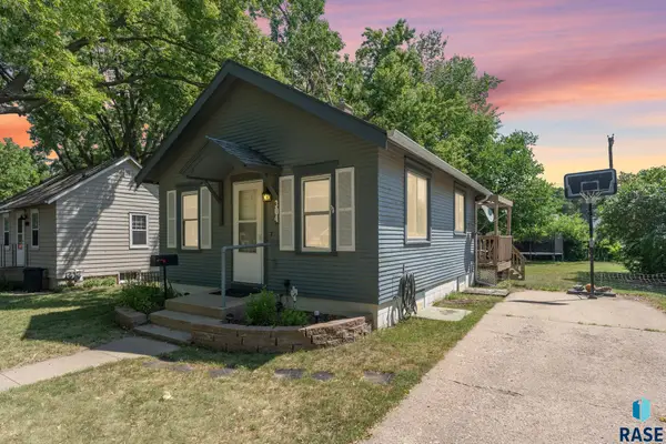 304 S Lyndale Ave, Sioux Falls, SD 57104