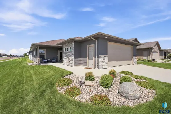 6325 S Buffalo Ridge Ave, Sioux Falls, SD 57108